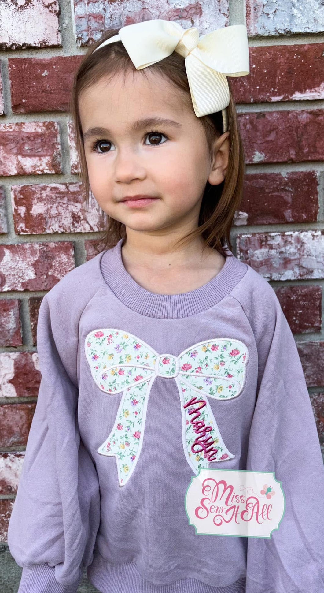 Bow sweatshirt