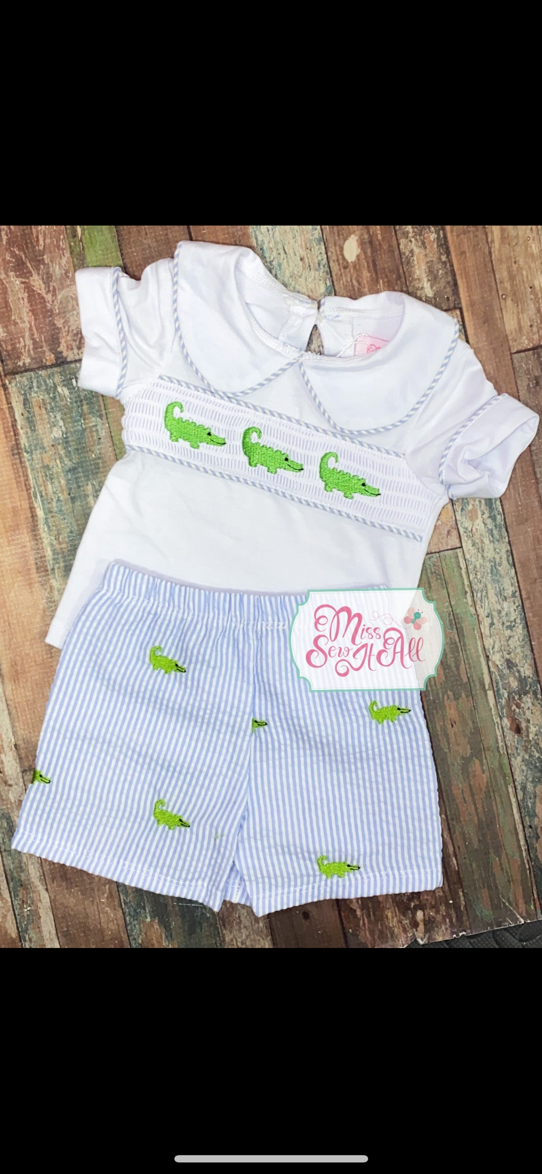 Smocked gator set