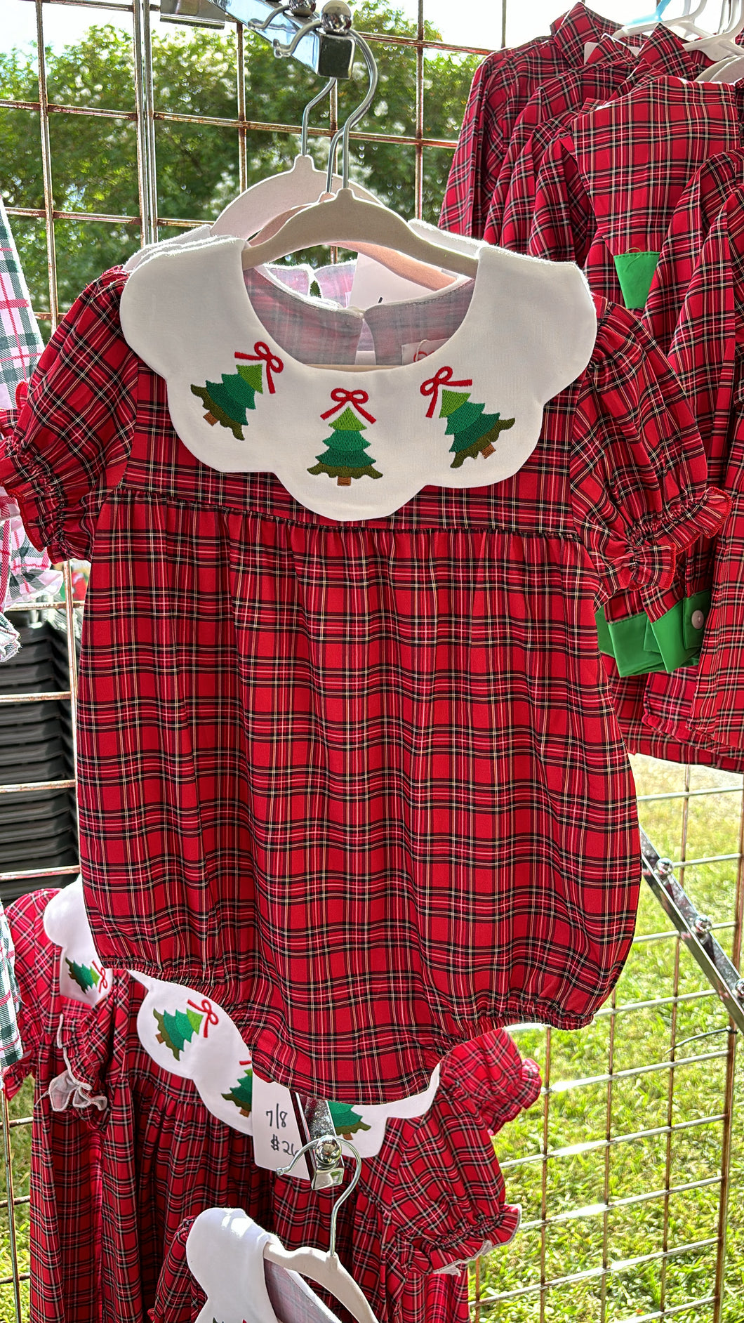 Tree plaid bubble